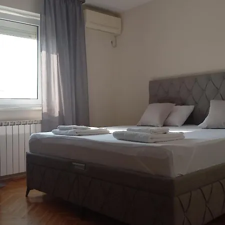 Adeona Free Parking *