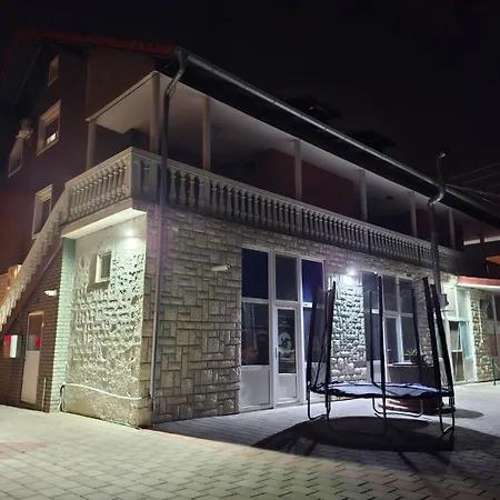 Adeona Free Parking Διαμέρισμα Sremska Kamenica